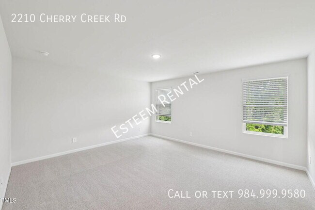 Building Photo - 2210 Cherry Crk Rd