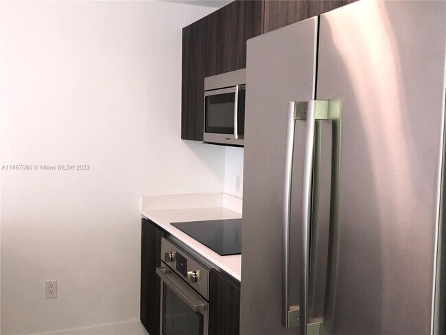 Building Photo - 488 NE 18th St