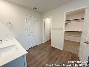 Building Photo - 607 fluted