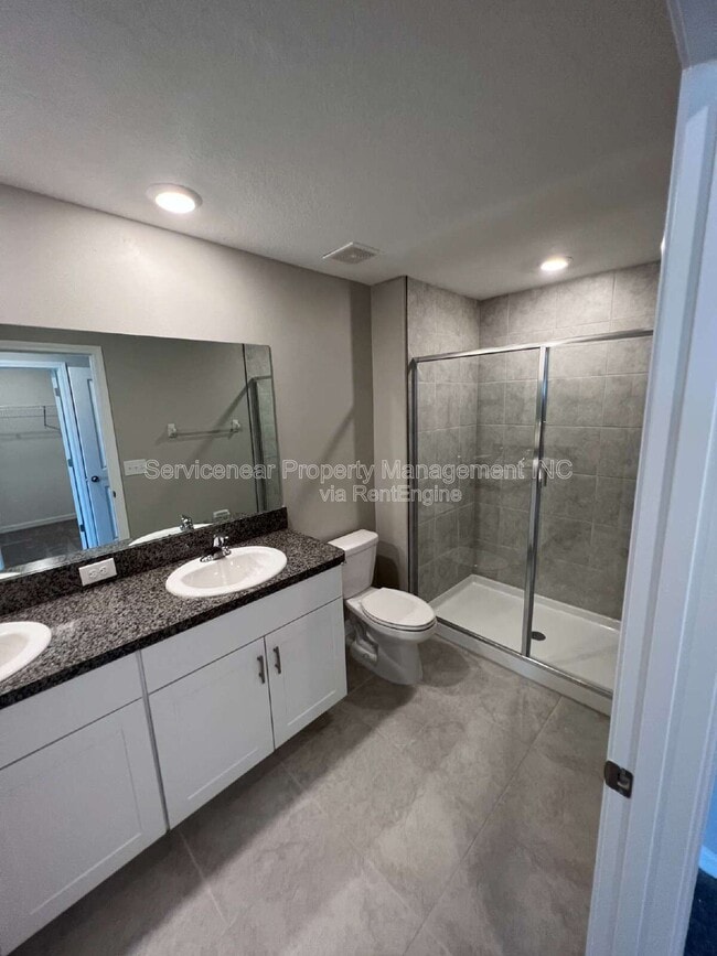 Building Photo - 9625 Pembrooke Pines Dr