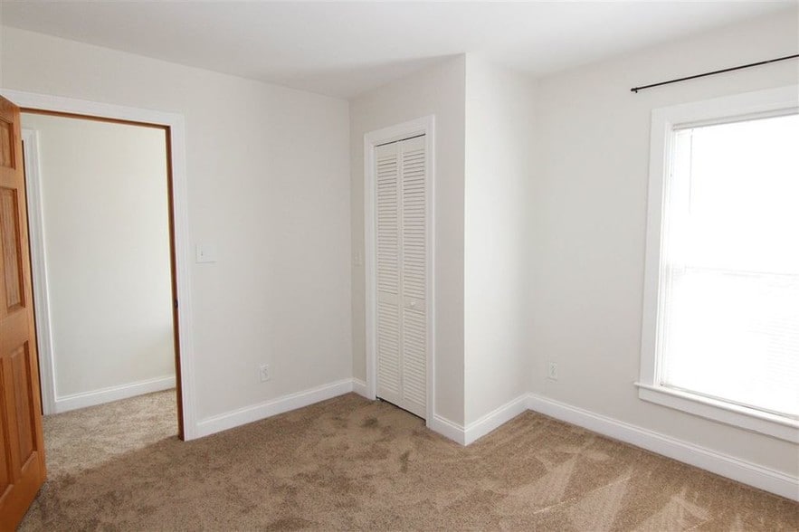 Building Photo - 307 W Welsh St