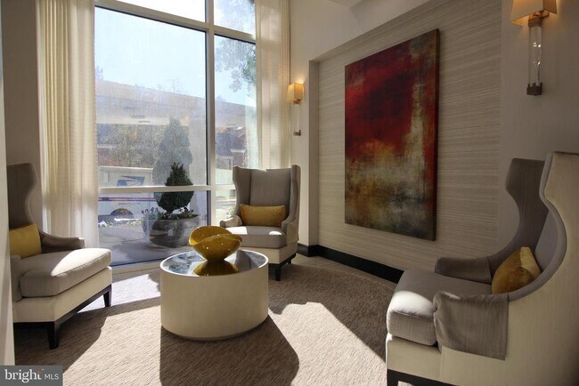 Building Photo - 1225 Martha Custis Dr