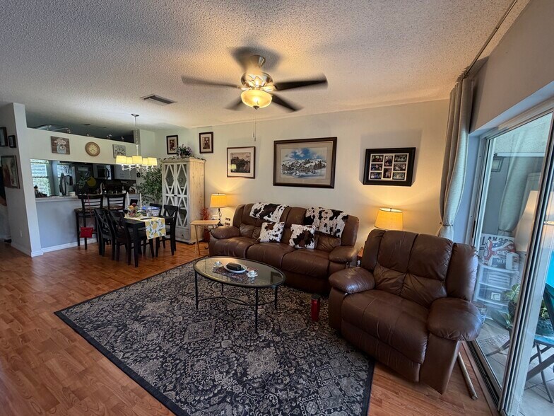 Building Photo - 6211 Bayside Key Dr