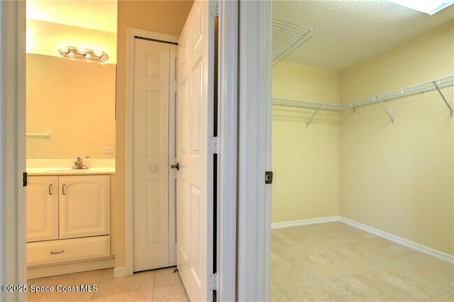 Building Photo - 8626 102nd Ct