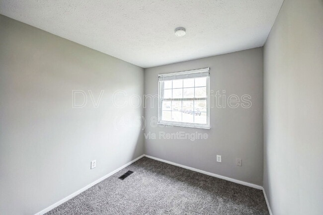 Building Photo - 12174 Glencrest Ct