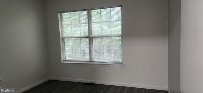 Building Photo - 69 Cheverny Ct