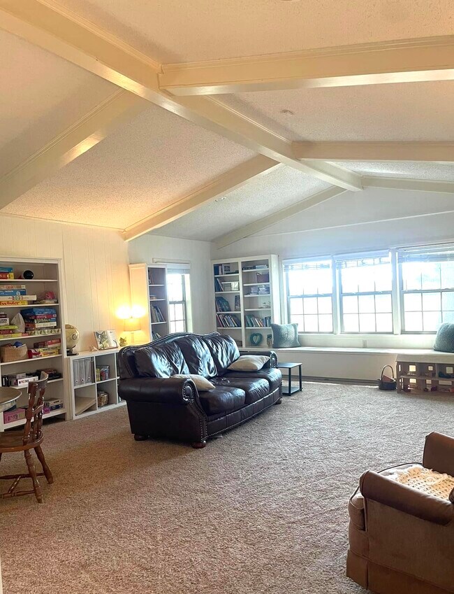 Building Photo - 960 First Monday Ln