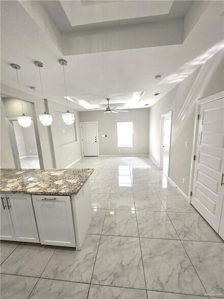 Building Photo - 1018 N Woodson Ave