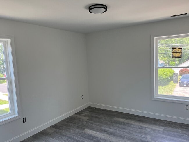 Building Photo - 407 Woodmont Ave