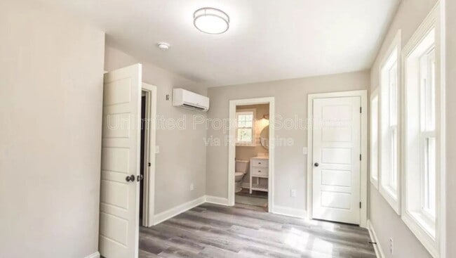 Building Photo - 70 Arlene Dr