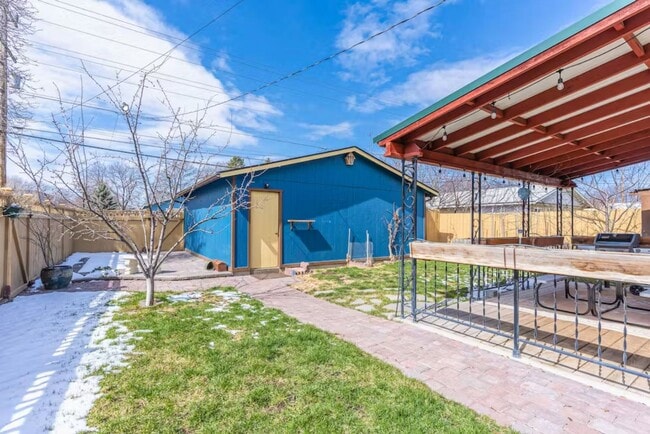 Building Photo - Beautiful 4 Bedroom Rental in Prime East Kalispell Location