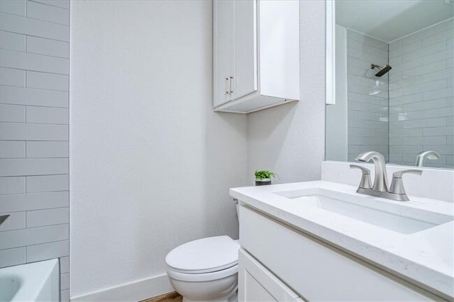 Building Photo - 2603 Mesquite Ln