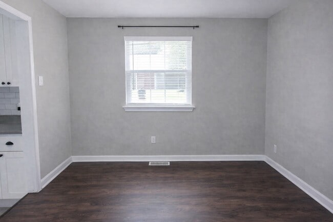 Building Photo - 734 Burgess Ave