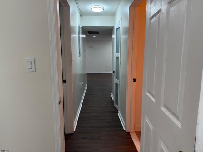 Building Photo - 751 Summer Ave