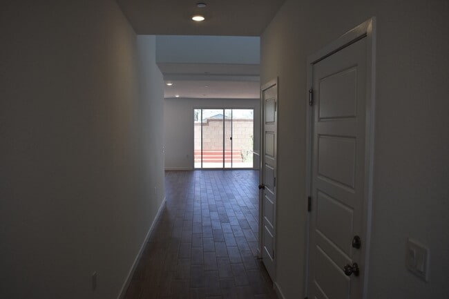 Building Photo - 1184 Atlantica Dr S