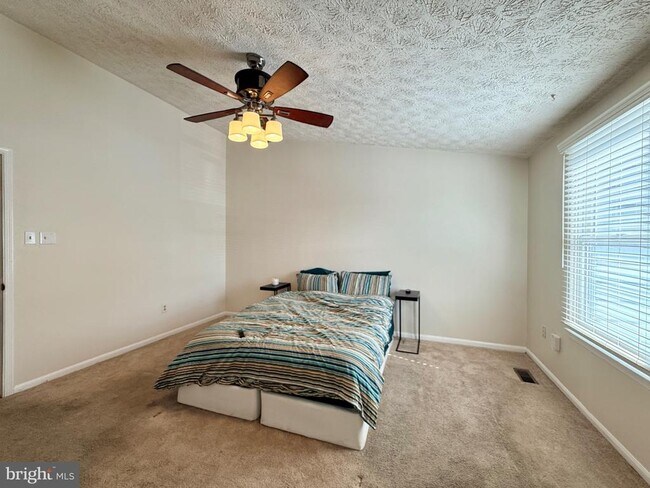 Building Photo - 8152 Mandan Terrace