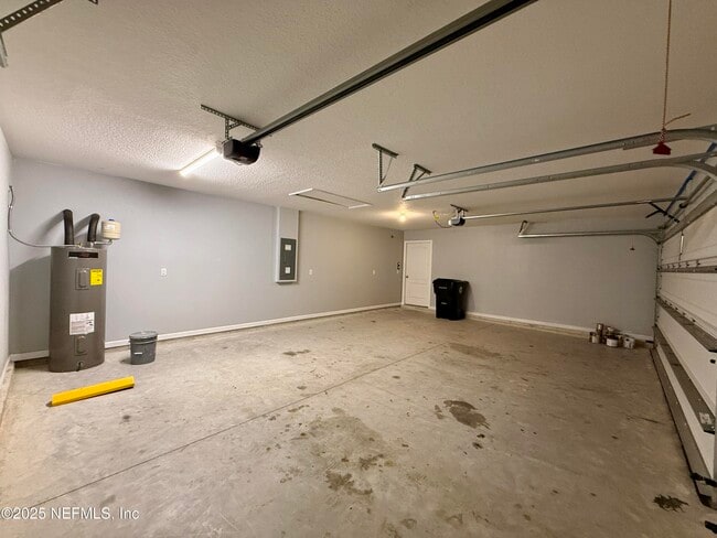 Building Photo - 3541 Lawton Pl