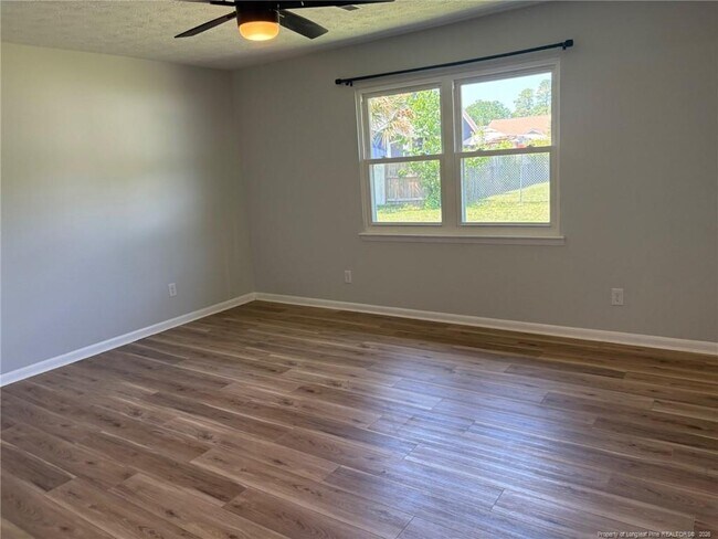 Building Photo - 7212 Reedy Creek Dr