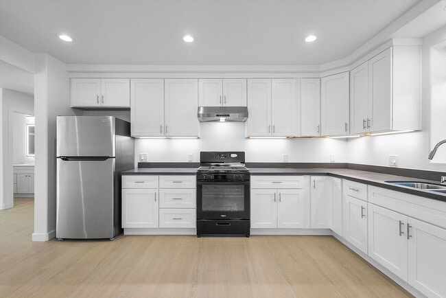 Building Photo - 1533 Lafayette St