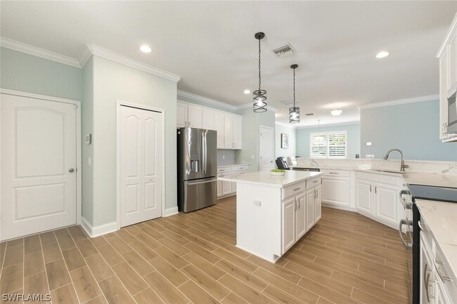 Building Photo - 8047 Princeton Dr