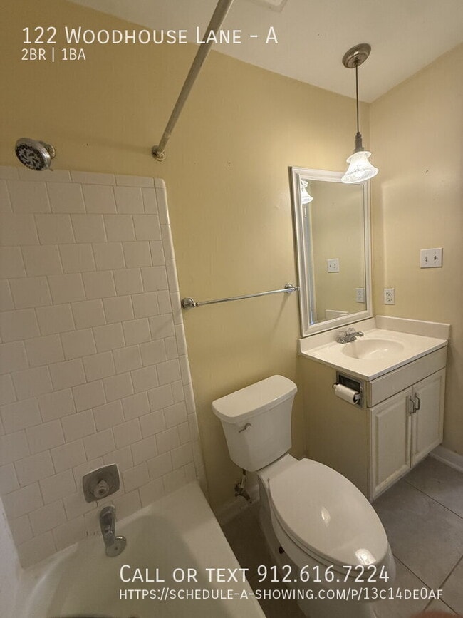 Building Photo - 122 Woodhouse Ln