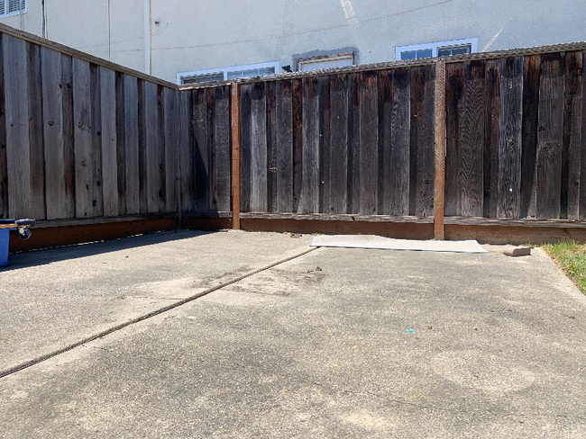 Building Photo - 951 Princess Anne Dr