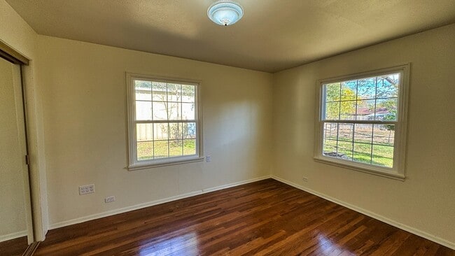 Building Photo - 918 Cypress St