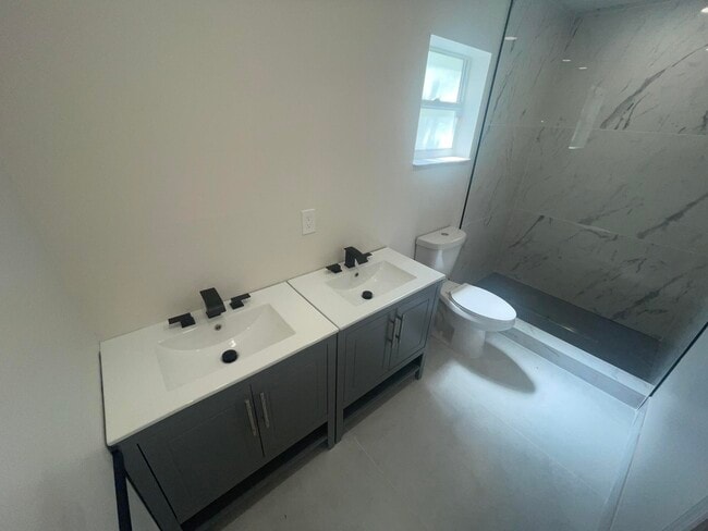 Building Photo - 5129 Palmbrooke Cir