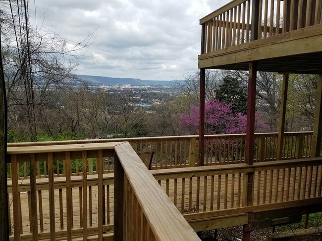 Primary Photo - 1801 Sunset Terrace