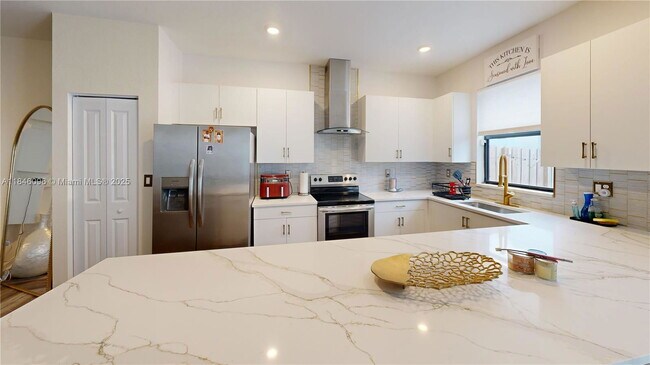 Building Photo - 25448 SW 108th Ave
