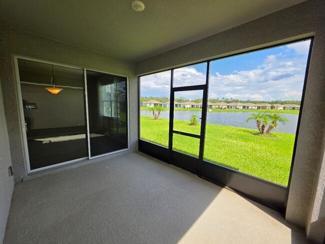 Building Photo - Beautiful Oak Leaf Preserve 3 Bedroom 2 Bathroom Smart Home