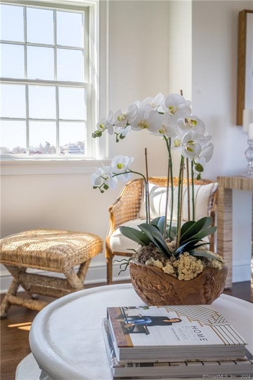 Building Photo - 201 Main St