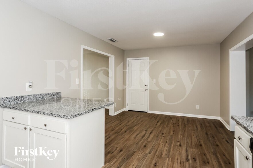 Building Photo - 2853 Oakcove Ln