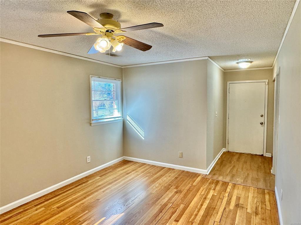 Building Photo - 1100 Lombard Dr