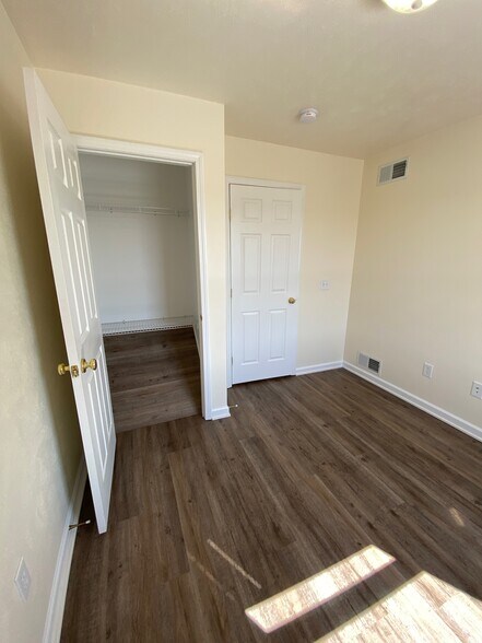 Building Photo - 204 Betsinger Rd