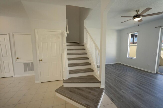 Building Photo - 1241 S Beach Cir