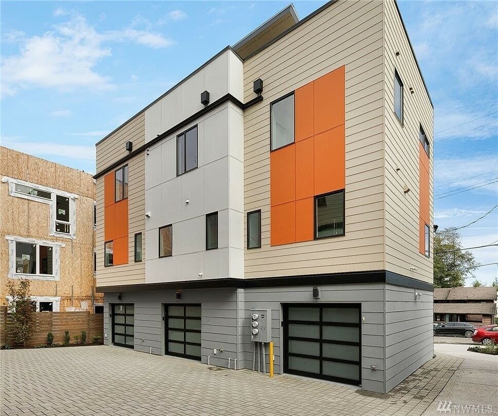 Building Photo - 1531C 17th Ave S