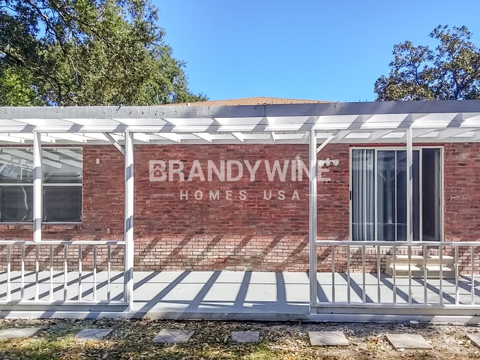 Building Photo - 8810 N Orangeview Ave