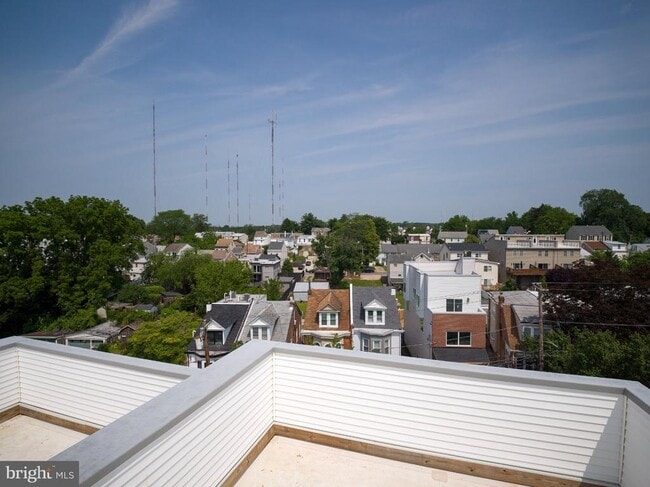 Building Photo - 303 Fountain St