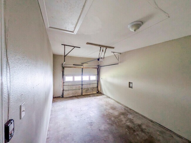 Building Photo - 2314 6th St