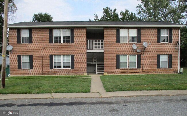 Building Photo - 424 Harford St