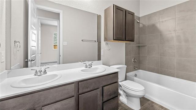 Building Photo - 3804 Malibu Dr