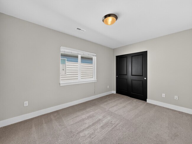 Building Photo - 18325 15th Pl W