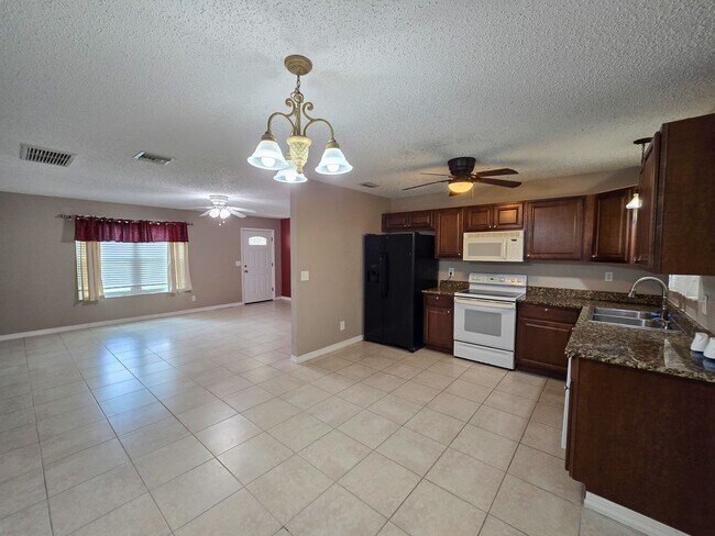 Building Photo - Steal of a Deal! 2/2 Everything included i...