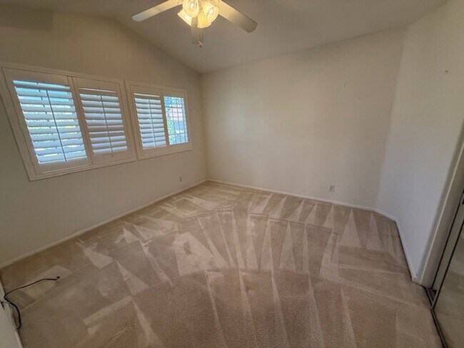 Building Photo - Over 3000 sq feet in Trabuco Canyon
