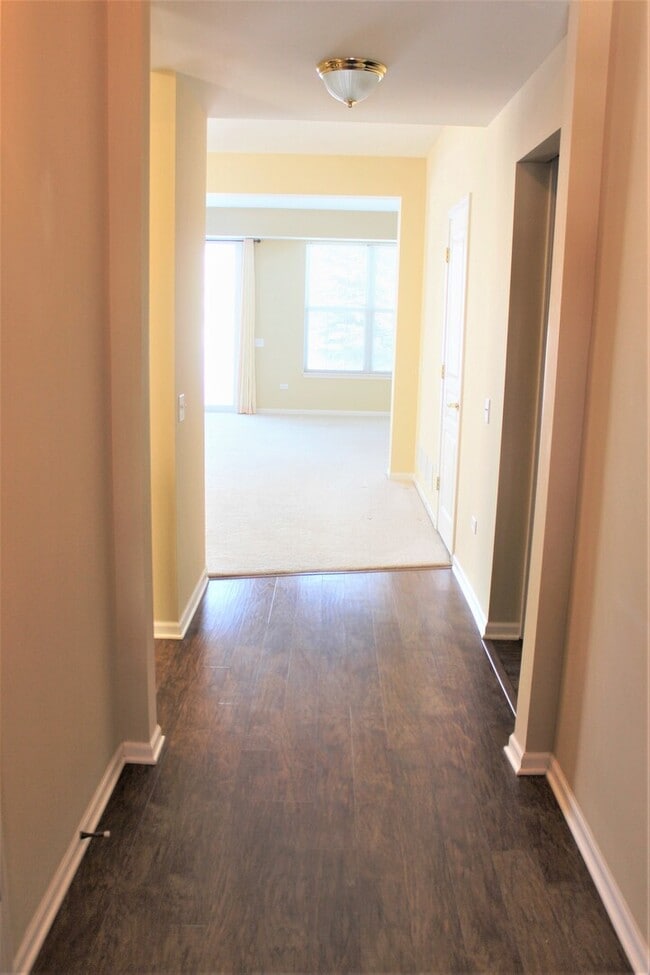 Building Photo - 12392 Wedgemere Dr