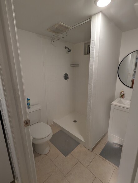 Building Photo - 4217 Ivy Glen Rd