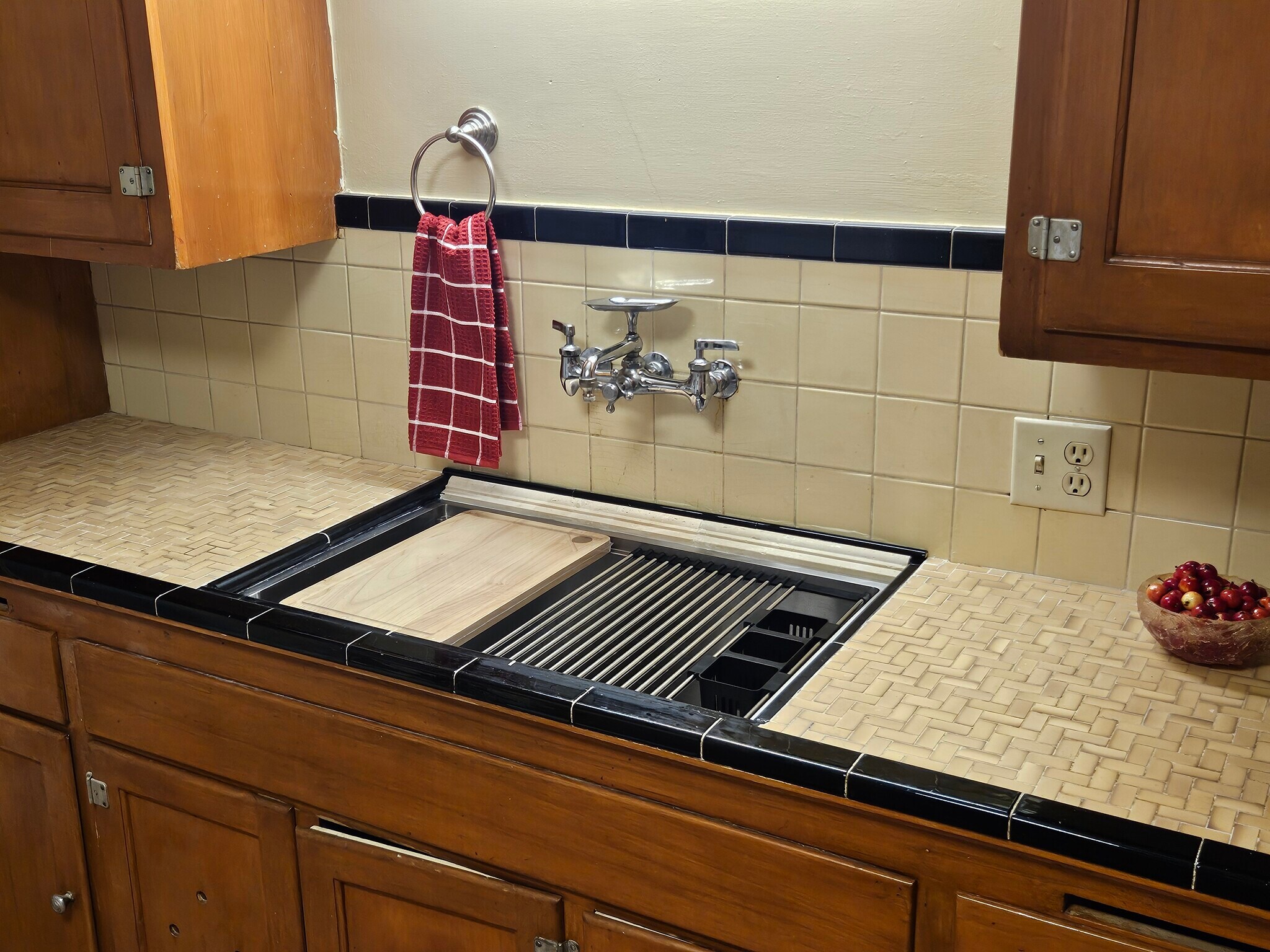 Building Photo - 6633 Milwaukee Ave