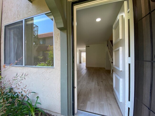 Building Photo - 637 Beverly Pl