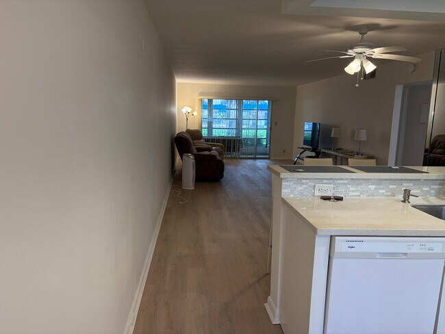 Building Photo - 2303 Lucaya Ln